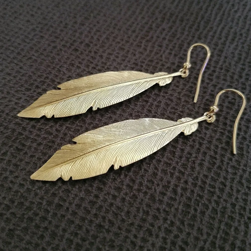 Mia Fiore Textured Gold💛 Feather🪶 Earrings